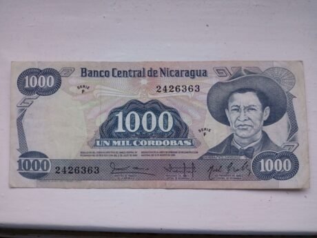 Аверс банкноты 1000 кордоб (Никарагуа) 1984 года