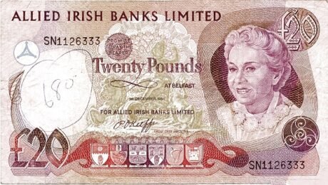 Аверс банкноты 20 фунтов 